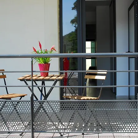 Ostello Les Terrasses Du Roc Saint-André-de-Roquepertuis