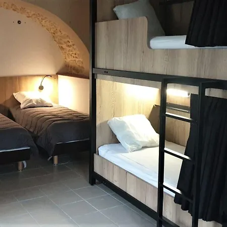 Hostel Les Terrasses Du Roc